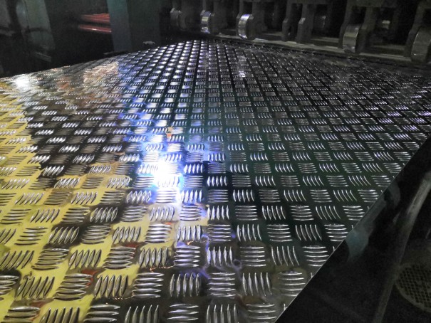 5 bar aluminum tread plate
