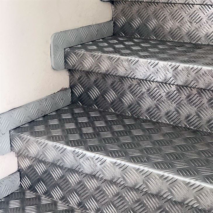 aluminum tread stair